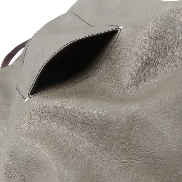 Relic Women's Multi-Color Crossbody Bag With Adjustable Strap & Multiple Pockets - Picture 5 of 12